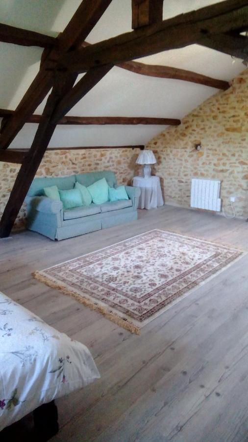 Les Coustilles Saint-Alvere Экстерьер фото