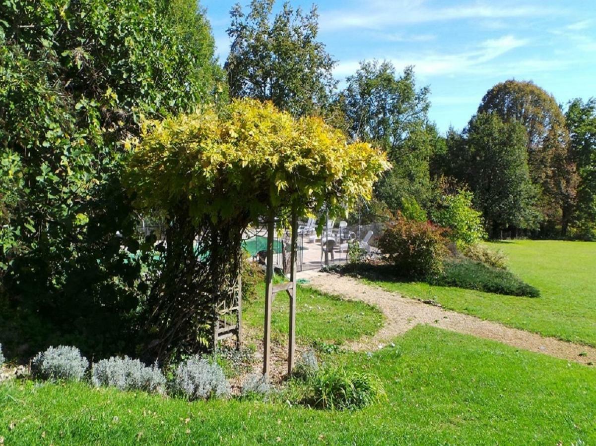 Les Coustilles Saint-Alvere Экстерьер фото