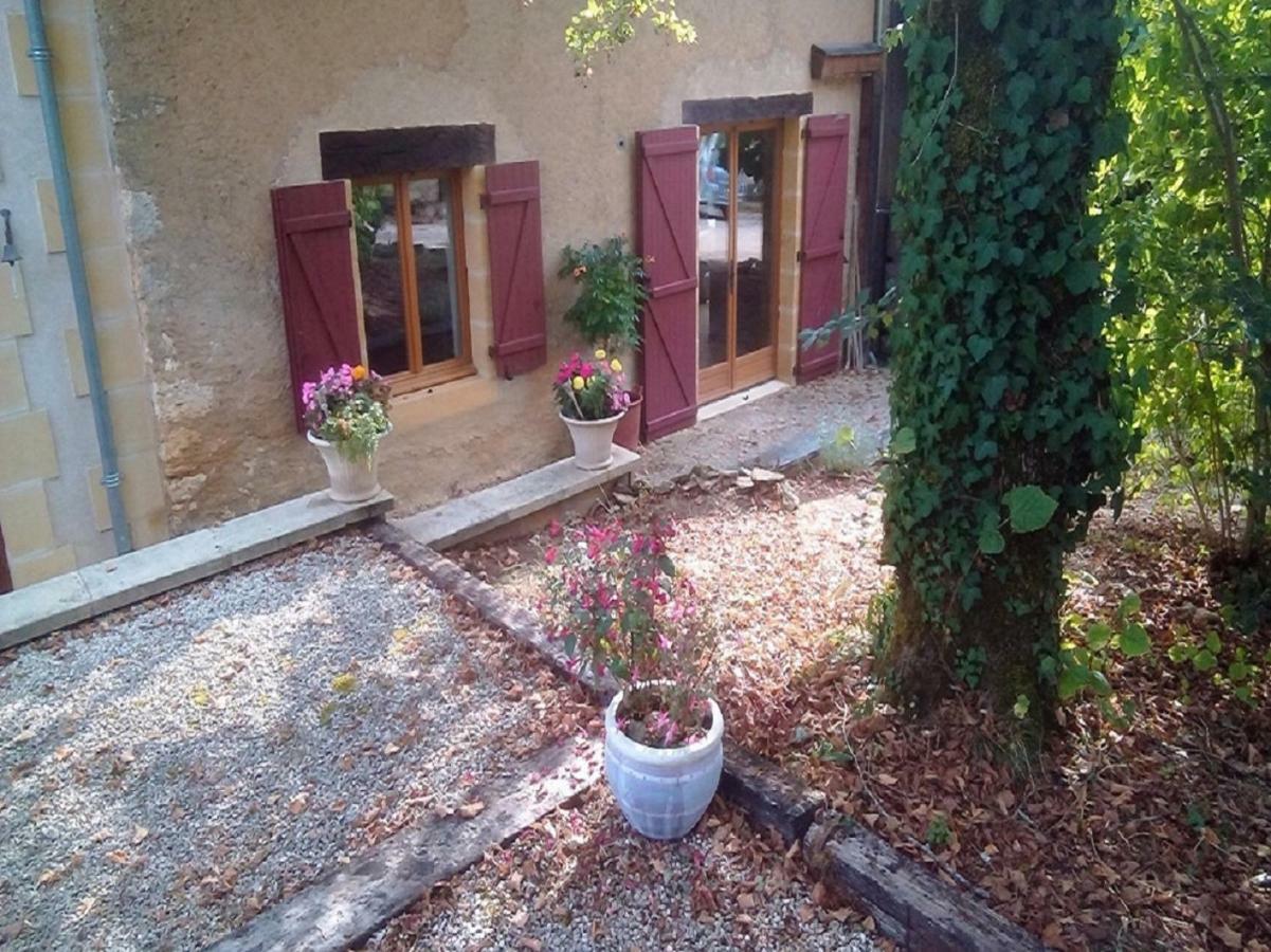 Les Coustilles Saint-Alvere Экстерьер фото