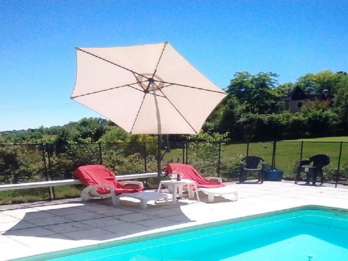 Les Coustilles Saint-Alvere Экстерьер фото