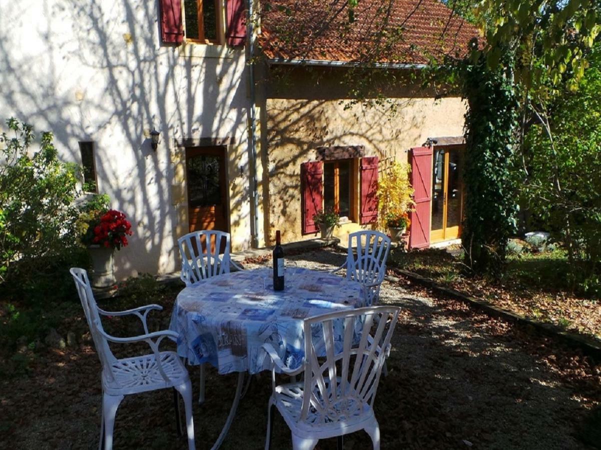 Les Coustilles Saint-Alvere Экстерьер фото